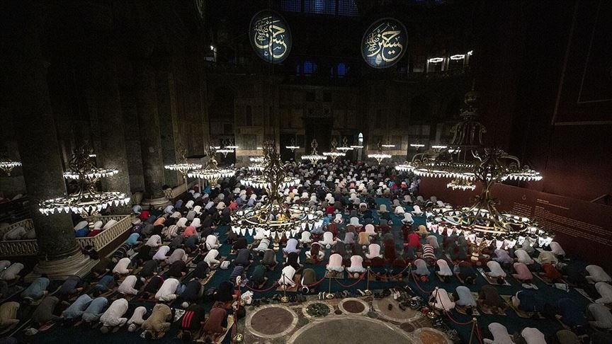Ayasofya-i Kebir Cami-i Şerifi'nde ilk sabah namazı kılındı