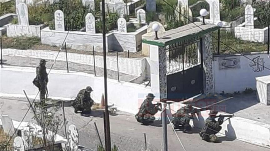 Yunan ordusu Batı Trakya'nın Türk köyünde tatbikat yaptı