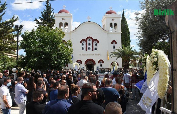 Atina’da cenaze törenlerine yüzlerce katılım, Batı Trakya’da 50 kişi