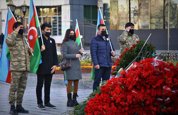 Hocalı Katliamı'nın kurbanları Bakü'de anılıyor