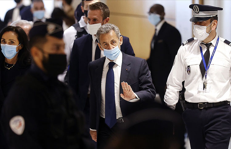 Eski Fransa Cumhurbaşkanı Sarkozy hapis cezası