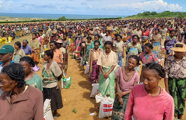 Madagaskar'da Türk insani yardım kurumlarından 5 bin aileye gıda yardımı 