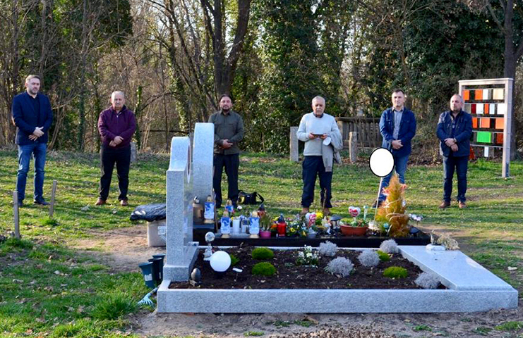 DİTİB gönüllüleri Fürth mezarlığının temizlik ve bakımını üstlendi