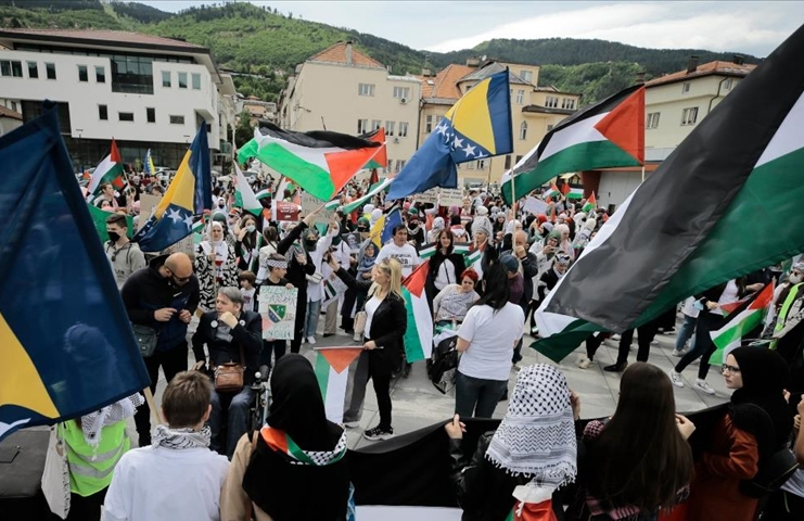 Bosna Hersek'te yüzlerce kişi Filistin'e destek gösterisi