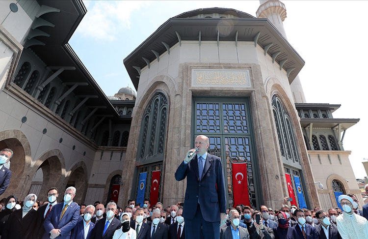 Taksim Cami Cumhurbaşkanı Erdoğan‘ın katılımıyla ibadete açıldı