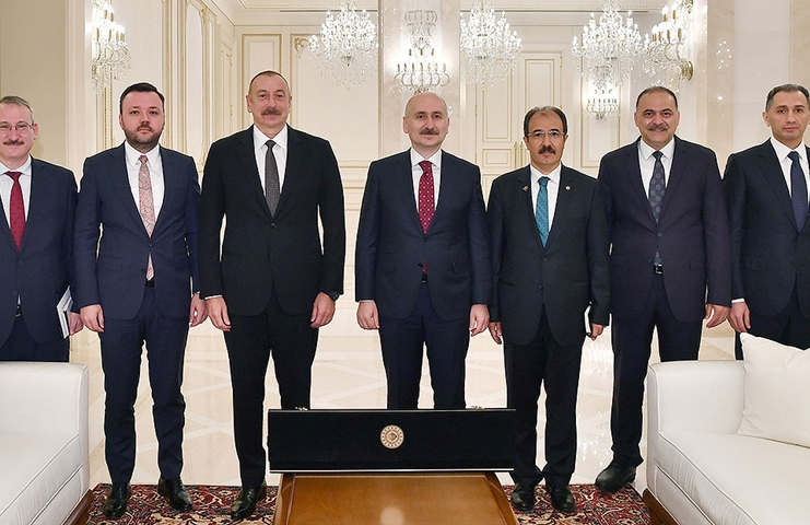 Cumhurbaşkanı Aliyev: Zengezur koridoru Türkiye ile Azerbaycan arasında yeni bir bağlantı sağlayacak