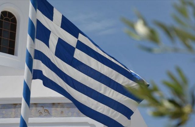 Yunanistan uluslararası seyahat kısıtlaması uyguluyor