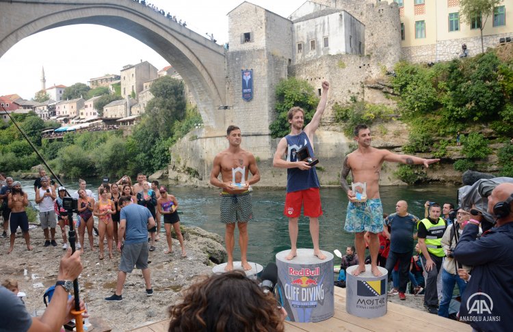 Mostar Köprüsü uçurum dalışında görsel şölen yaşandı