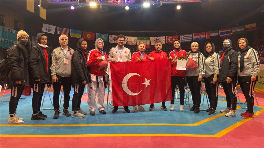 İşitme Engelliler Dünya Tekvando Şampiyonası'nda millilerden 7 madalya