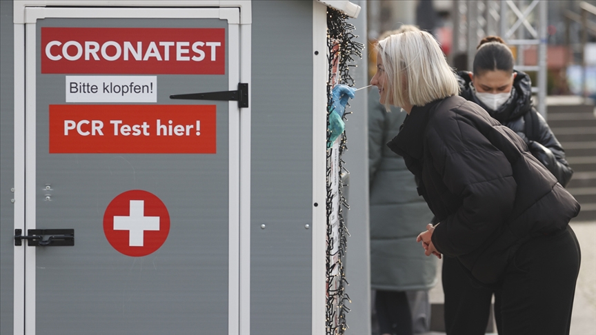 Almanya'da virüsten ölenlerin sayısı 120 bini geçti