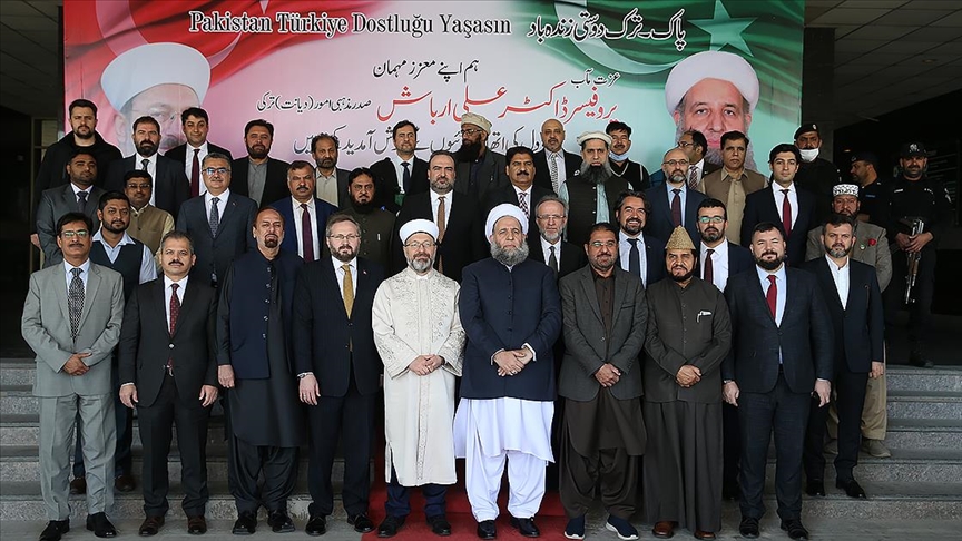 Türkiye ve Pakistan'dan din hizmeti ve eğitimi alanında iş birliği