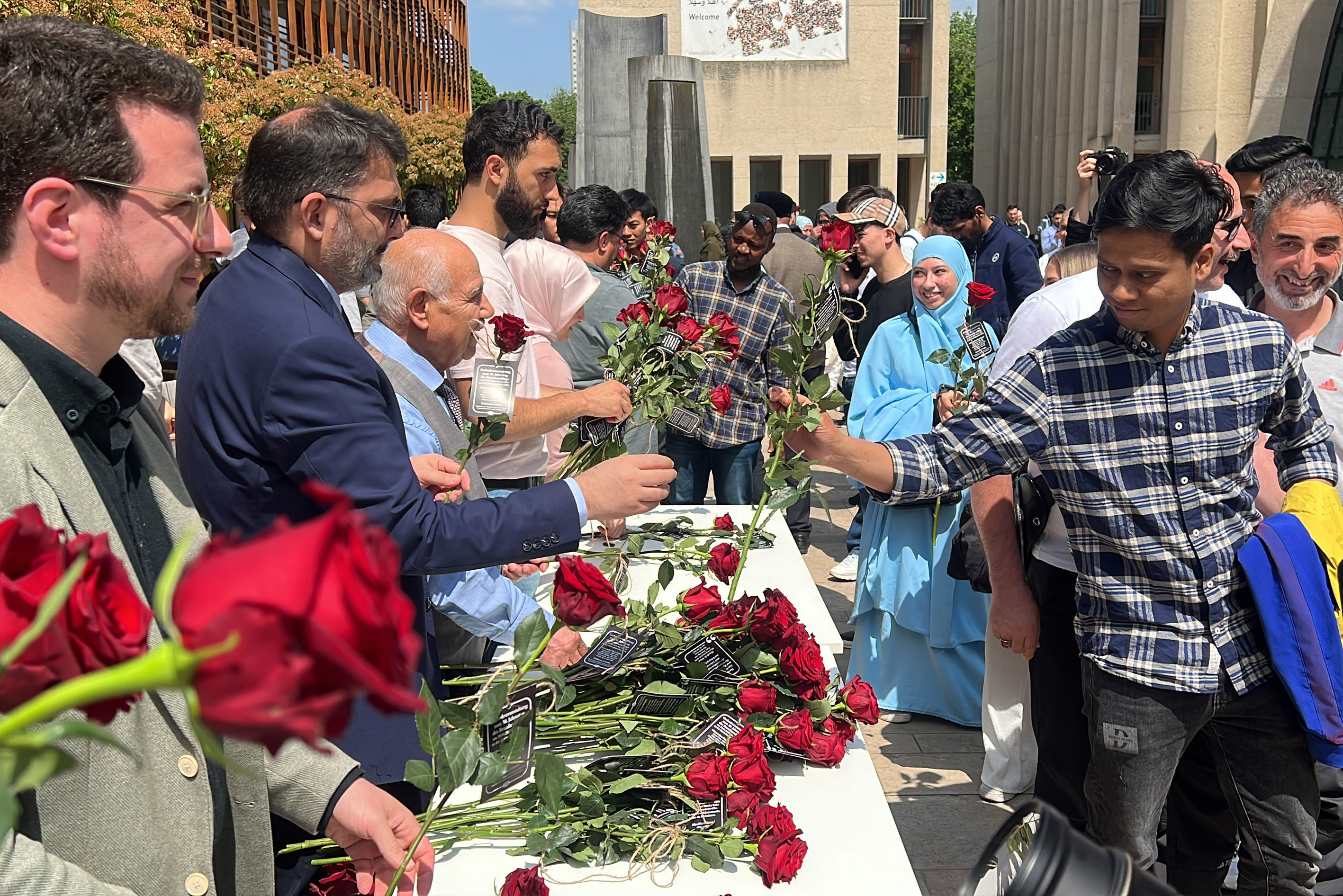 Solingen kurbanları 30'uncu yılında anıldı