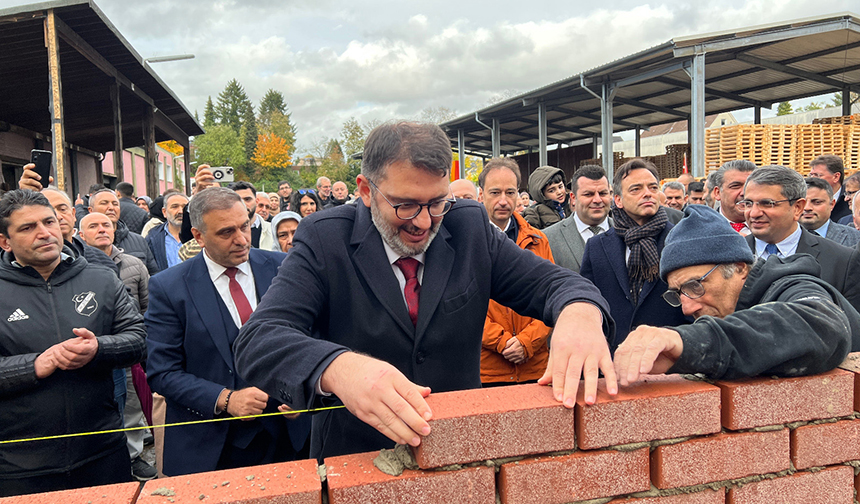 Solingen DİTİB Merkez Camii Eğitim ve Kültür Merkezi’nin temeli atıldı