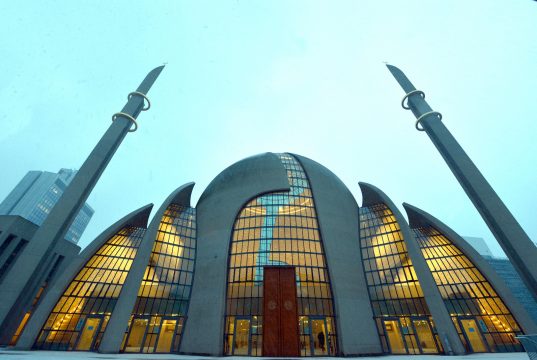 DİTİB yetiştireceği imamlarla Almanya'da din hizmetine devam edecek