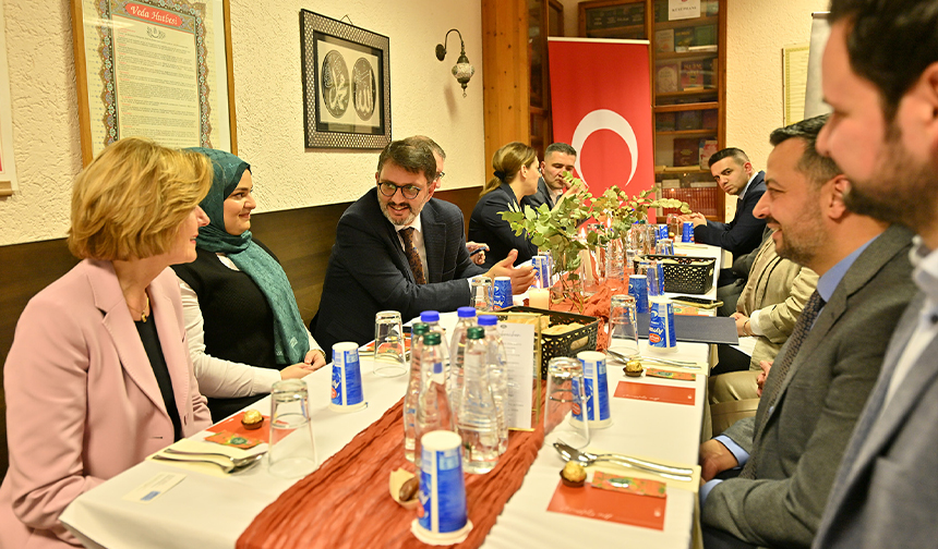 Rheinland-Pfalz Eyalet Başbakanı Dreyer, DİTİB iftar sofrasına katıldı