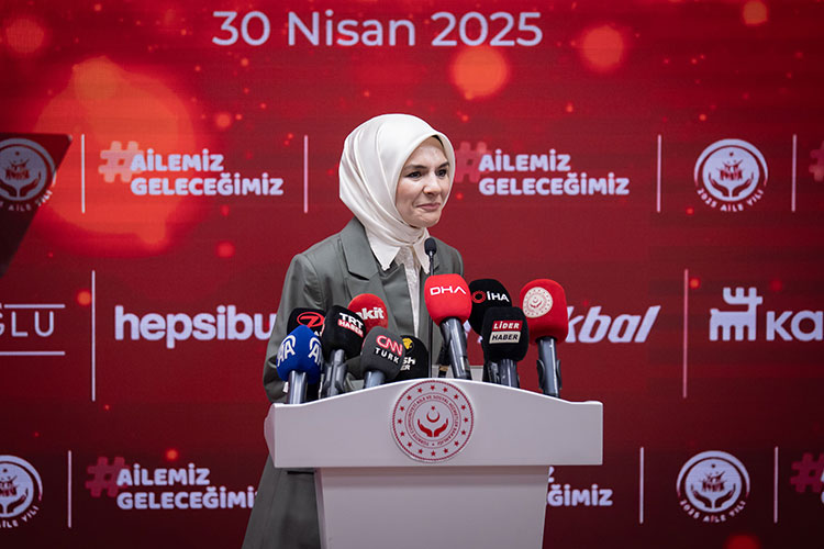 Aile ve Sosyal Hizmetler Bakanı Göktaş’tan genç çiftlere müjde