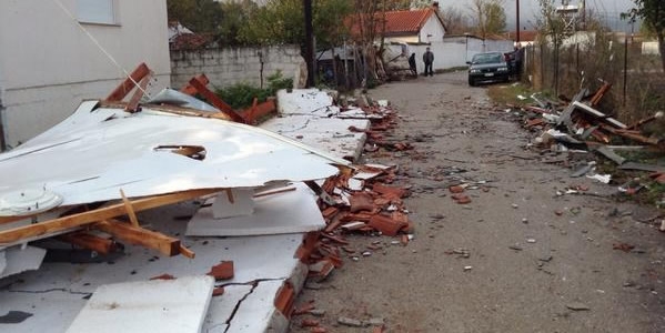 Batı Trakya'da Melikli köyünü hortum vurdu!