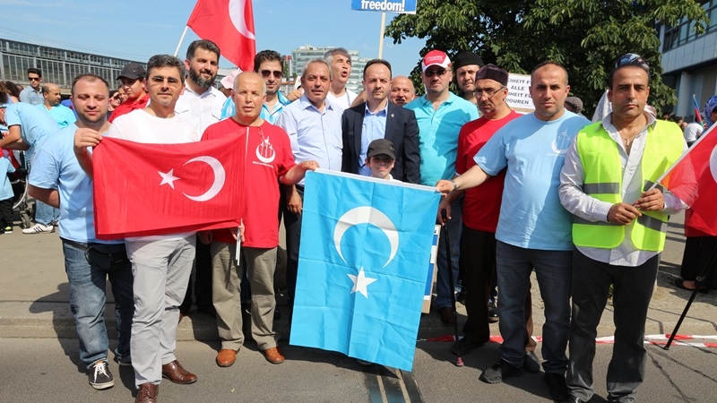 Doğu Türkistan’daki zulüm Almanya’da protesto edildi!