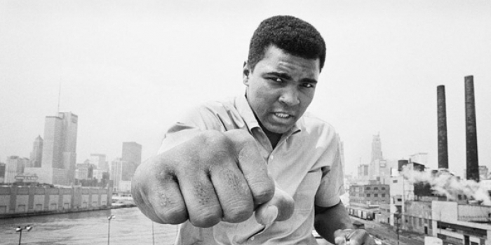 Efsanevi boksör Muhammed Ali hayatını kaybetti