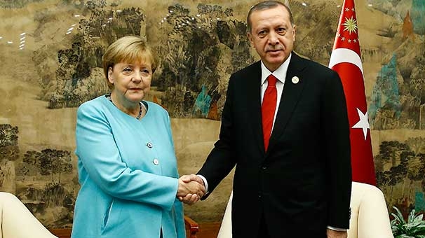 Merkel: Terörle mücadelenizi destekliyoruz