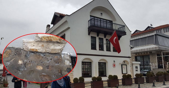 Prizren Türk Başkonsolosluğu'na molotoflu saldırı