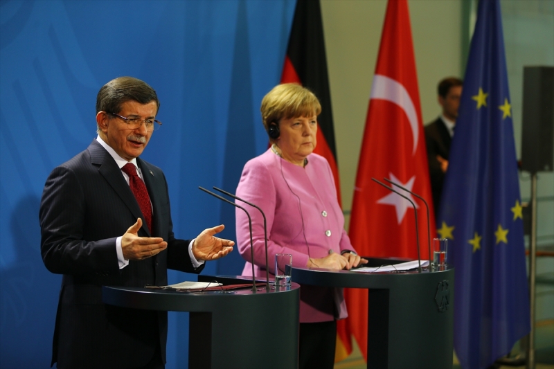 Türkiye ile Almanya DAEŞ'e karşı ortak mücadeleye hazır