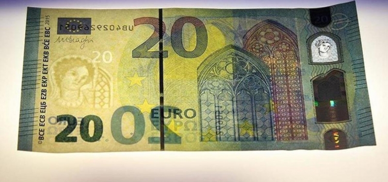 Yeni 20 Euro banknotlar piyasada